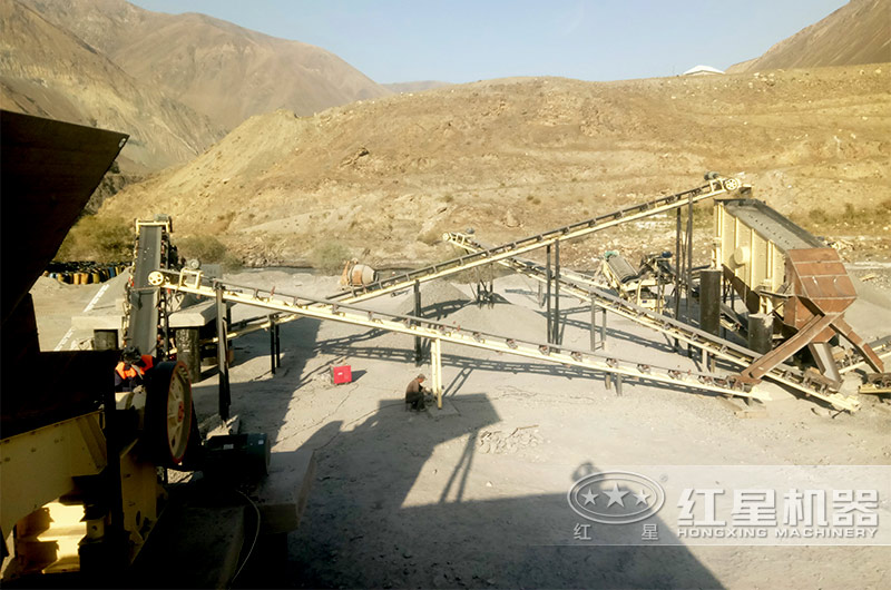 顎式破碎機(jī)加圓錐破碎機(jī)加工現(xiàn)場