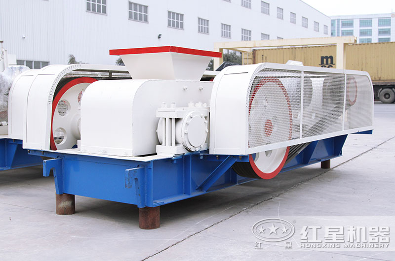 對(duì)輥式制砂機(jī)結(jié)構(gòu)簡單，操作方便