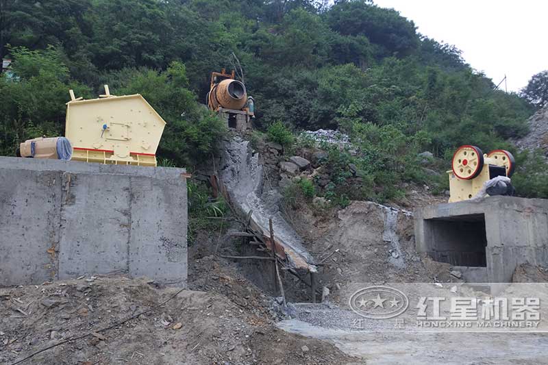 PF-1007反擊式破碎機(jī)現(xiàn)場