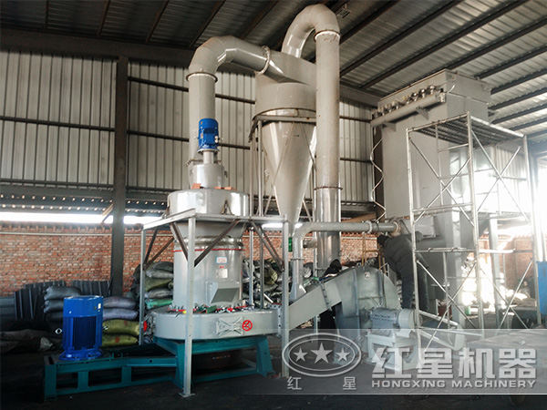 4525、4119雷蒙磨粉機(jī)現(xiàn)場(chǎng)作業(yè)圖
