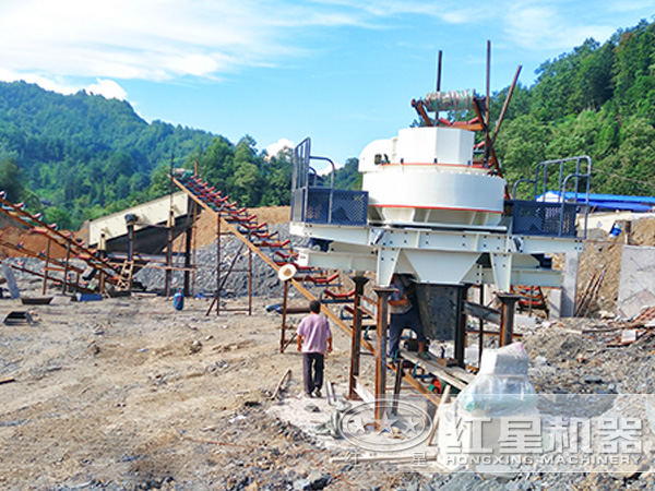 520t/h碎石機(jī)_打砂機(jī)現(xiàn)場作業(yè)圖
