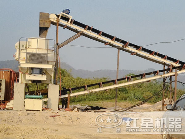 麻古石制砂機(jī)現(xiàn)場(chǎng)作業(yè)圖