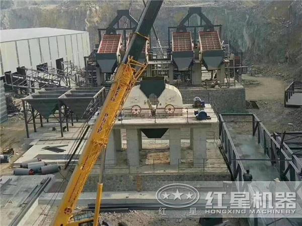 800t/h山石子碎石機(jī)現(xiàn)場作業(yè)圖