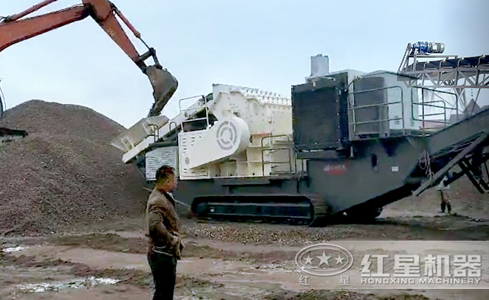 履帶移動(dòng)建筑垃圾破碎機(jī)