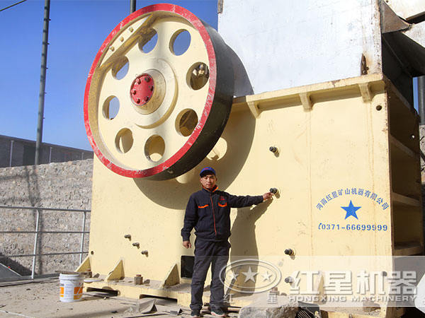 顎式破碎機(jī)